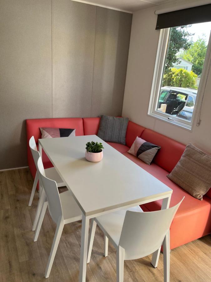 Mobilhome Tout Confort R10 Domaine De Lanniron 坎佩尔 外观 照片